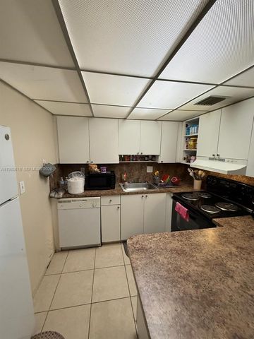 2029 NW 46th Ave E305, Lauderhill, FL 33313