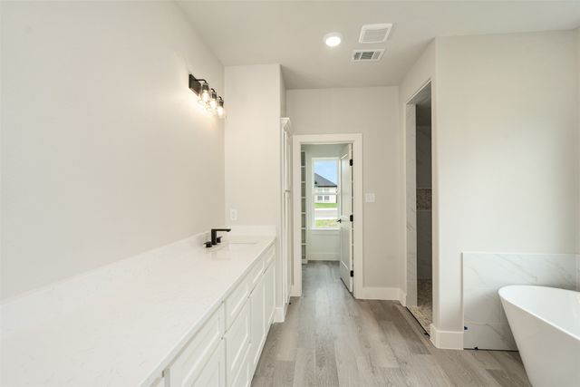 509 Limestone Circle, Mabank, TX 75147
