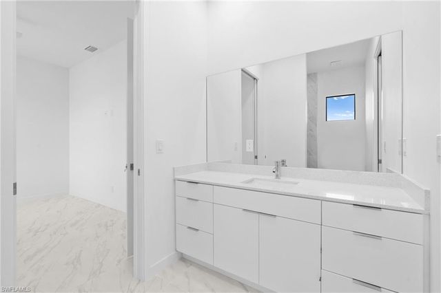 1247 Kismet PKWY W, Cape Coral, FL 33993