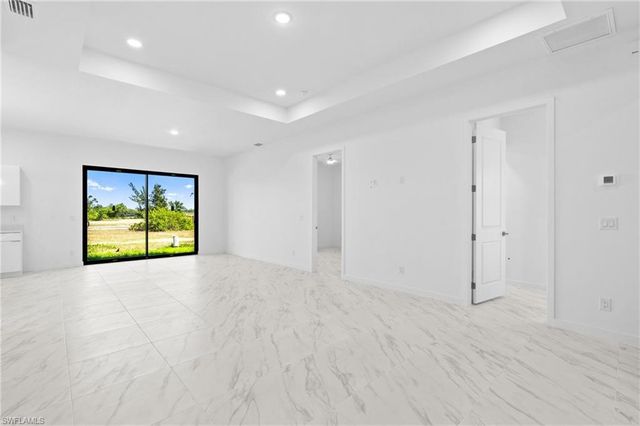 1247 Kismet PKWY W, Cape Coral, FL 33993