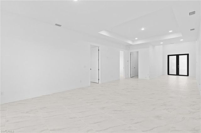 1247 Kismet PKWY W, Cape Coral, FL 33993