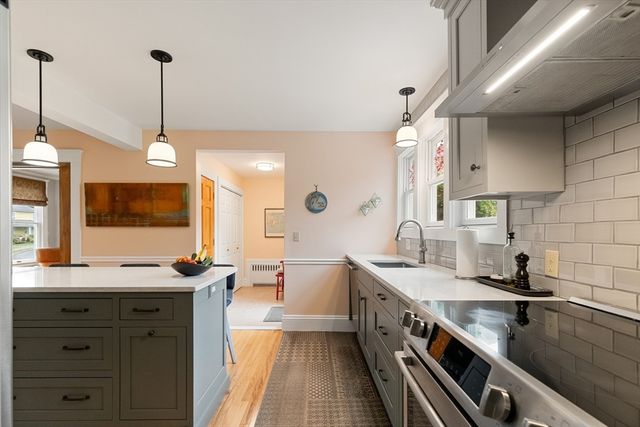 115 Aspen Rd, Swampscott, MA 01907