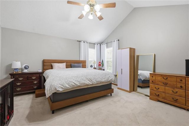 913 Park Avenue, Leavenworth, KS 66048