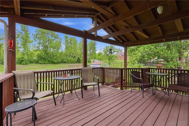 913 Park Avenue, Leavenworth, KS 66048