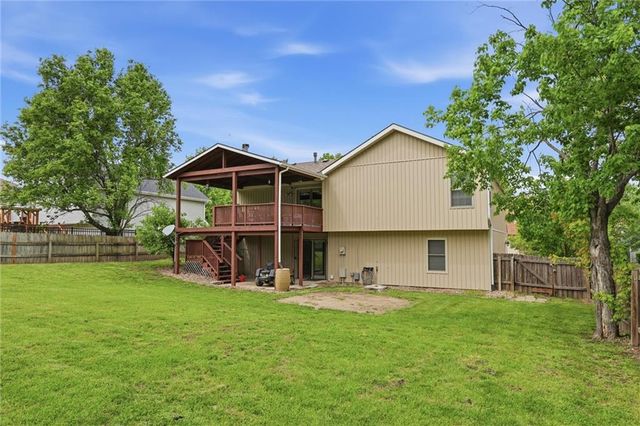 913 Park Avenue, Leavenworth, KS 66048