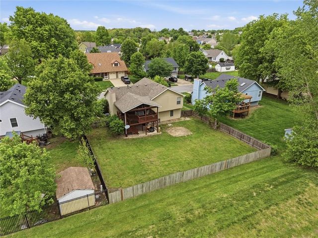913 Park Avenue, Leavenworth, KS 66048