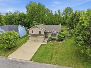 913 Park Avenue, Leavenworth, KS 66048