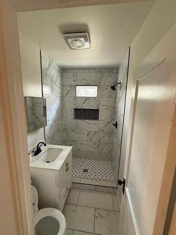 235 Ridgewood Avenue, Gainesville, GA 30501
