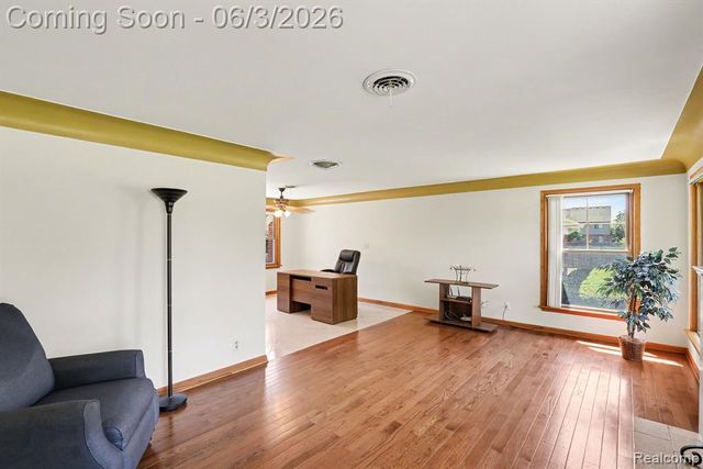 46430 Schoenherr Road, Utica, MI 48315