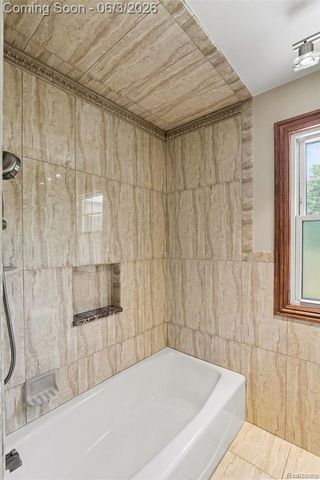 46430 Schoenherr Road, Utica, MI 48315