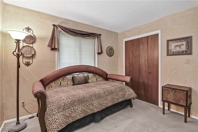 6518 Maplehurst Road, North Olmsted, OH 44070