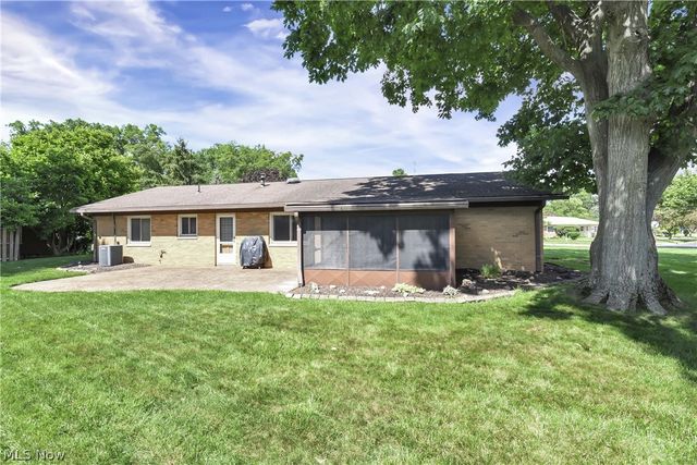 6518 Maplehurst Road, North Olmsted, OH 44070