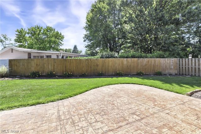 6518 Maplehurst Road, North Olmsted, OH 44070