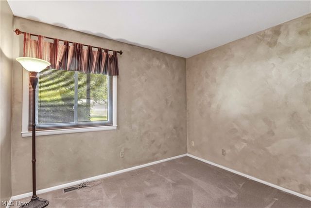 6518 Maplehurst Road, North Olmsted, OH 44070