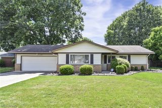 6518 Maplehurst Road, North Olmsted, OH 44070