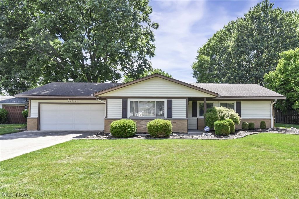 6518 Maplehurst Road, North Olmsted, OH 44070