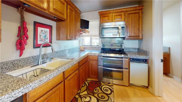 317 S Broadway C, Redondo Beach, CA 90277