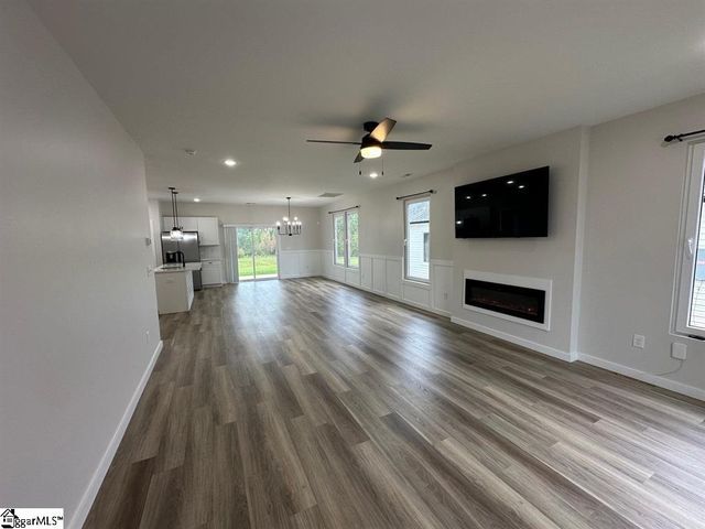 138 Lowe Road, Chesnee, SC 29323