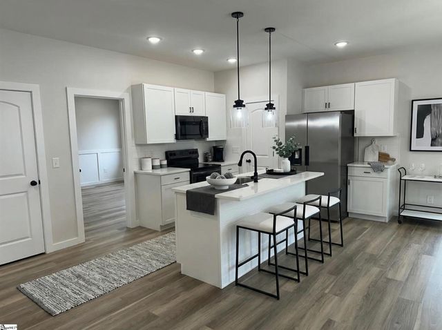 138 Lowe Road, Chesnee, SC 29323