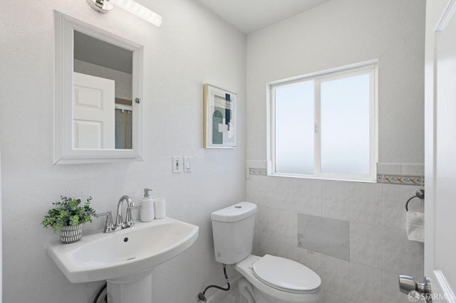 193 Hillcrest Drive, Daly City, CA 94014