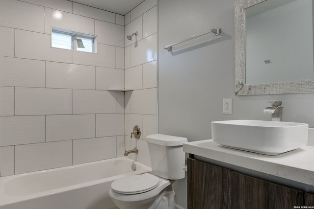 6626 Woodstock, San Antonio, TX 78223