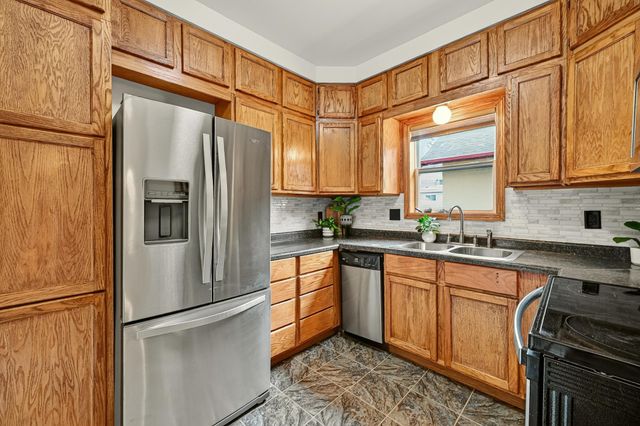 842 2nd Street NW, Rochester, MN 55901