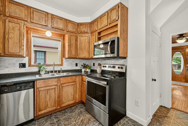 842 2nd Street NW, Rochester, MN 55901