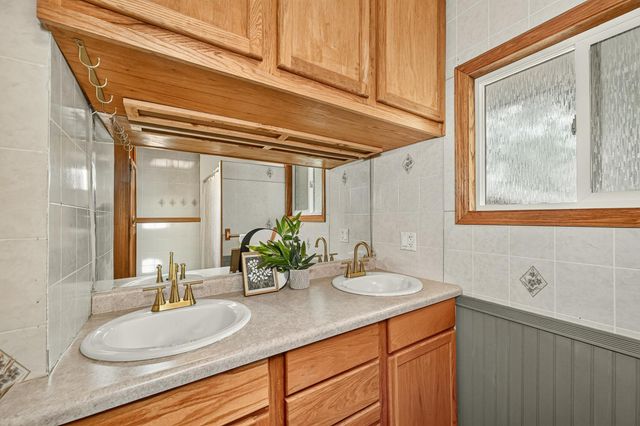 842 2nd Street NW, Rochester, MN 55901