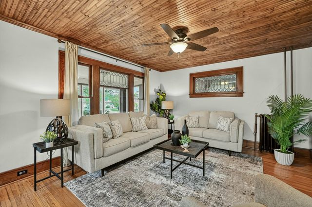 842 2nd Street NW, Rochester, MN 55901