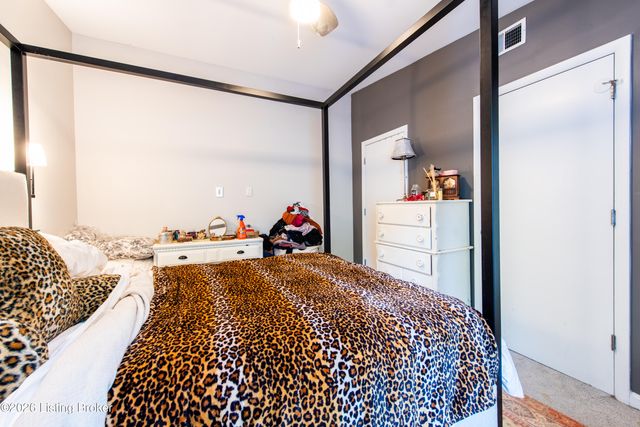 2745 Grinstead Dr APT 213, Louisville, KY 40206