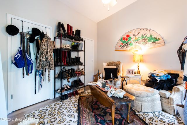2745 Grinstead Dr APT 213, Louisville, KY 40206