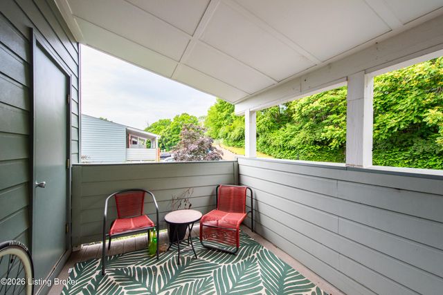2745 Grinstead Dr APT 213, Louisville, KY 40206