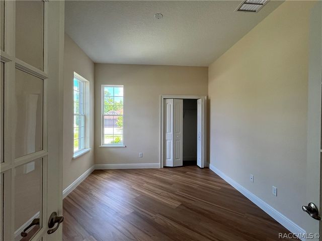 9209 S Deer Park Drive, Homosassa, FL 34446
