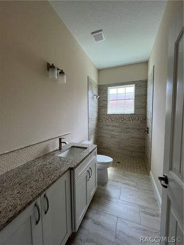 9209 S Deer Park Drive, Homosassa, FL 34446