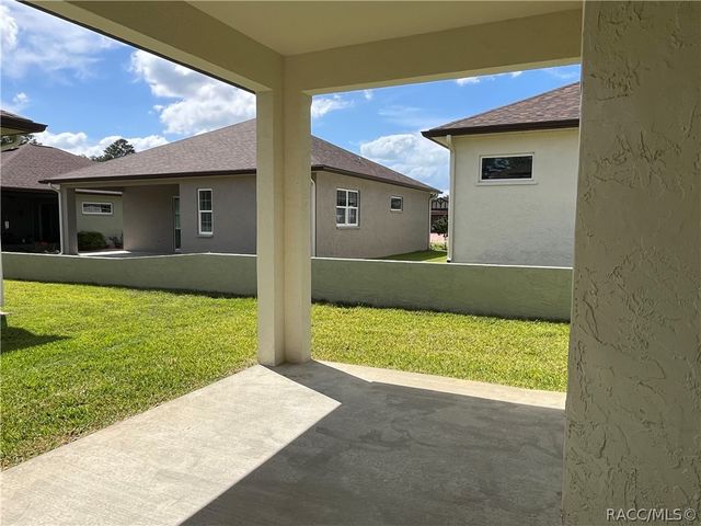 9209 S Deer Park Drive, Homosassa, FL 34446