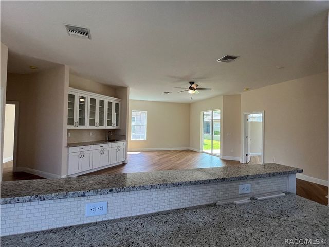 9209 S Deer Park Drive, Homosassa, FL 34446