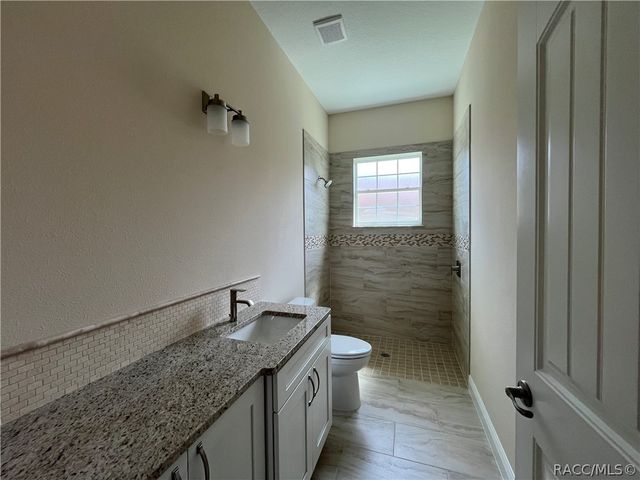 9209 S Deer Park Drive, Homosassa, FL 34446