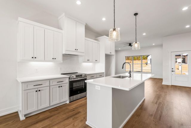 46 Ridge View Street, Vilonia, AR 72173