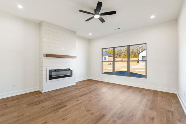 46 Ridge View Street, Vilonia, AR 72173