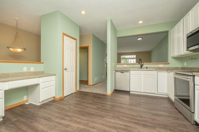 615 Village Parkway, Circle Pines, MN 55014