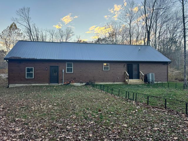 20022 Feathers Road, Logan, OH 43138