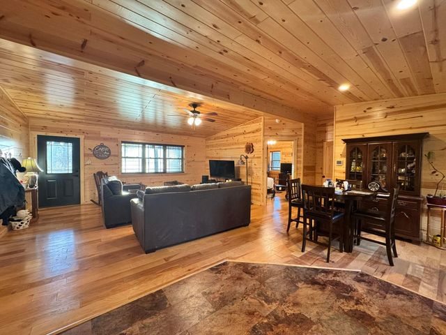 20022 Feathers Road, Logan, OH 43138