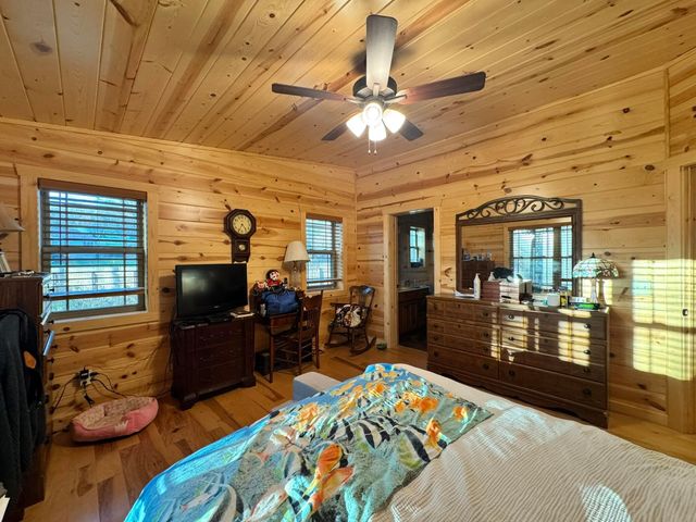 20022 Feathers Road, Logan, OH 43138