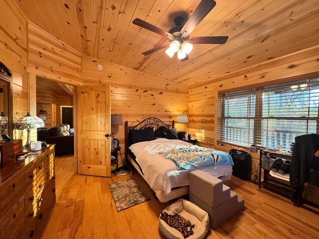 20022 Feathers Road, Logan, OH 43138