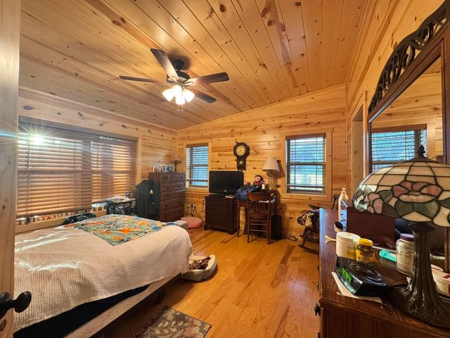 20022 Feathers Road, Logan, OH 43138