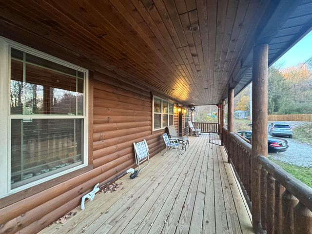 20022 Feathers Road, Logan, OH 43138