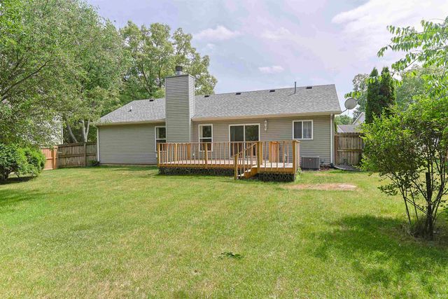 10205 Rosewood Court, Osceola, IN 46561