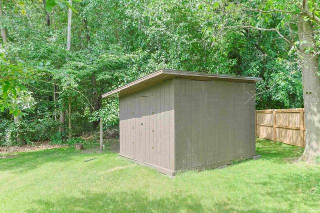10205 Rosewood Court, Osceola, IN 46561