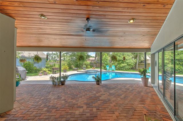 3816 BUCKINGHAM LOOP DRIVE, Valrico, FL 33594