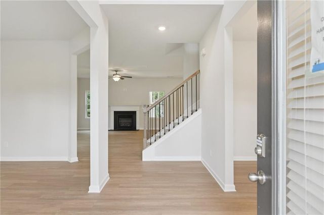 1361 Stephens View Drive, Loganville, GA 30052